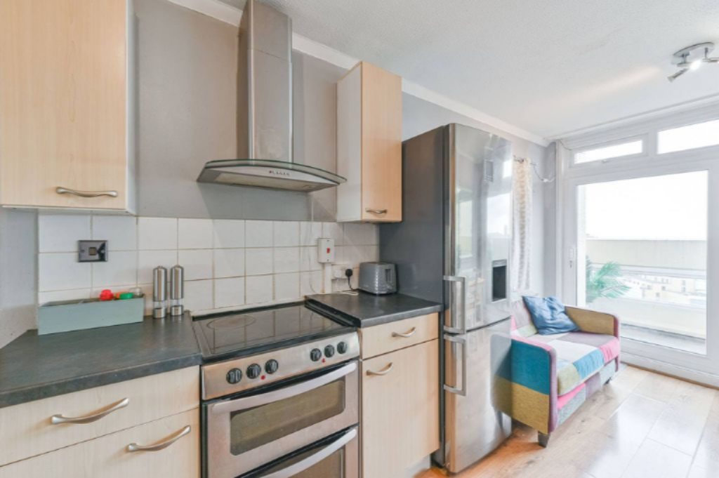 Flat in London, United Kingdom, 77 m² - picture 13