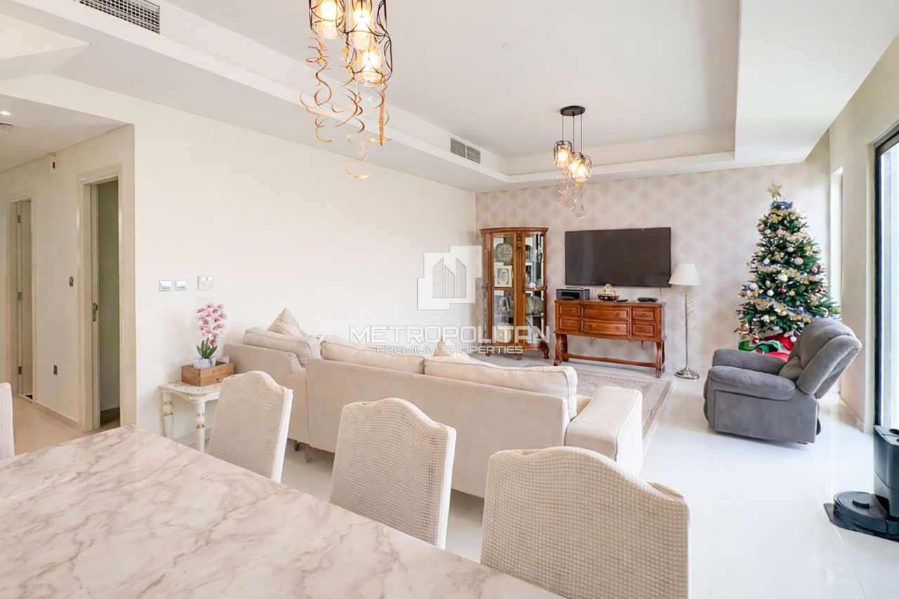 Maison urbaine à Dubaï, EAU, 234 m² - image 1