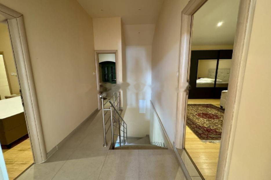 Flat in Opatija, Croatia, 185 m² - picture 13