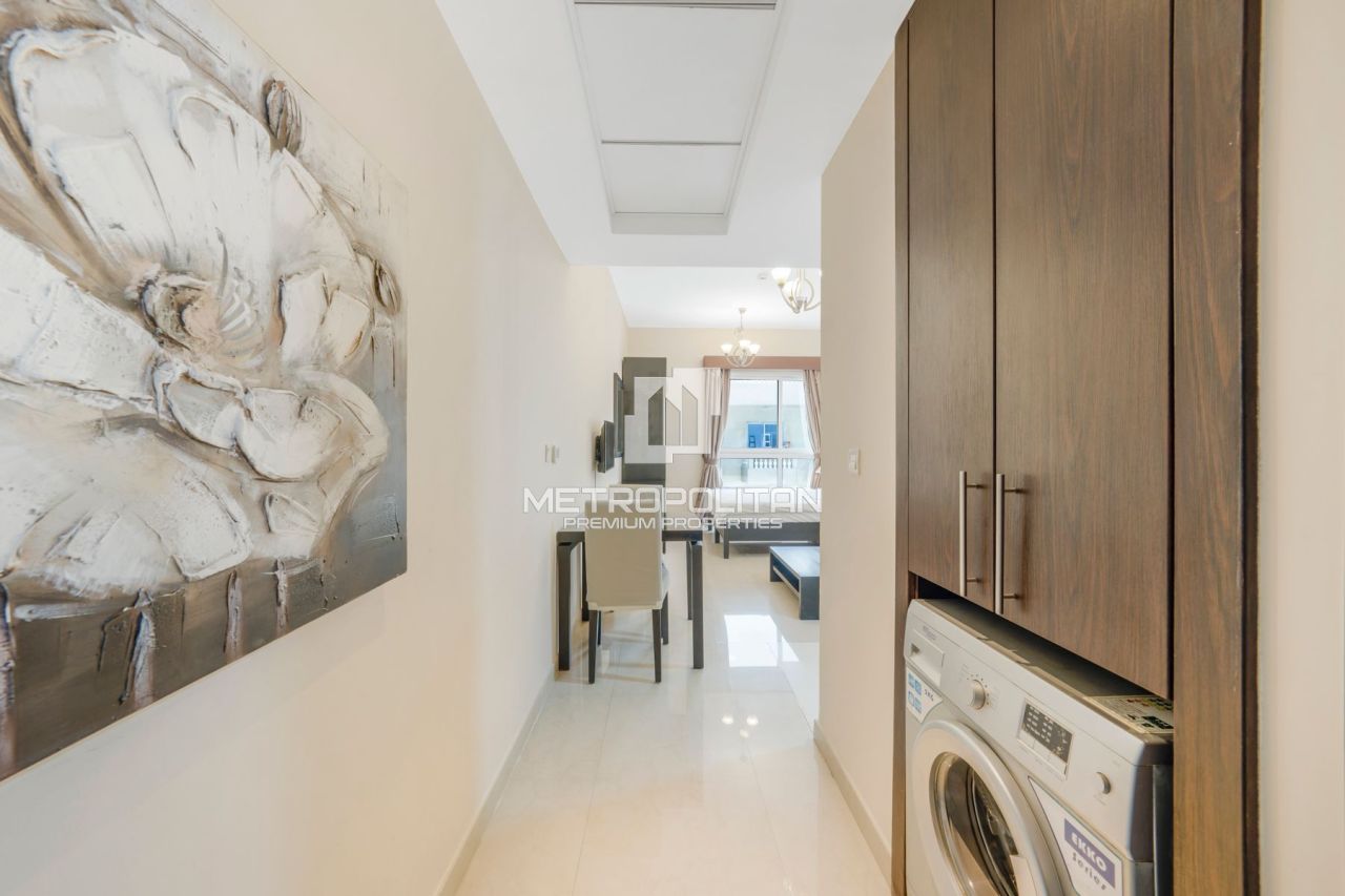 Apartment in Dubai, UAE, 32 m² - picture 3