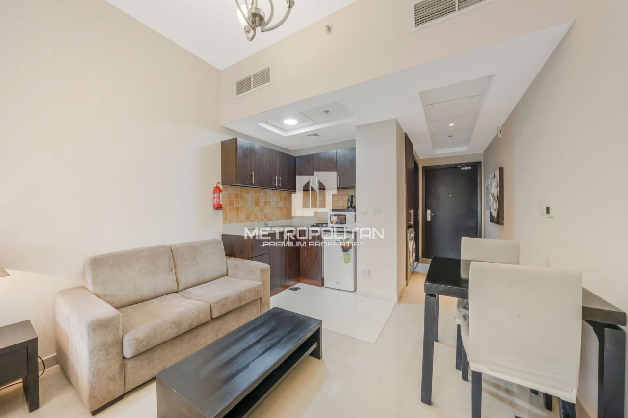 Apartment in Dubai, UAE, 32 m² - picture 4