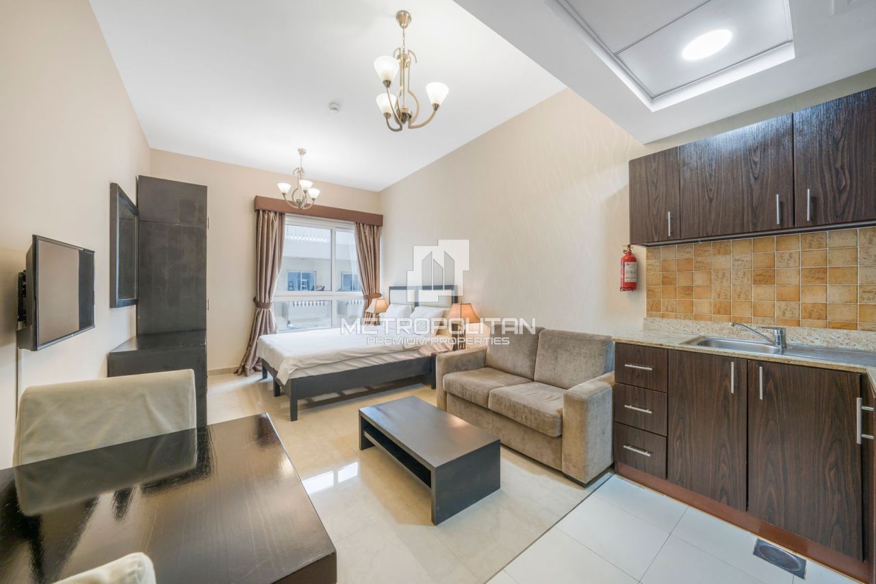 Apartment in Dubai, UAE, 32 m² - picture 5