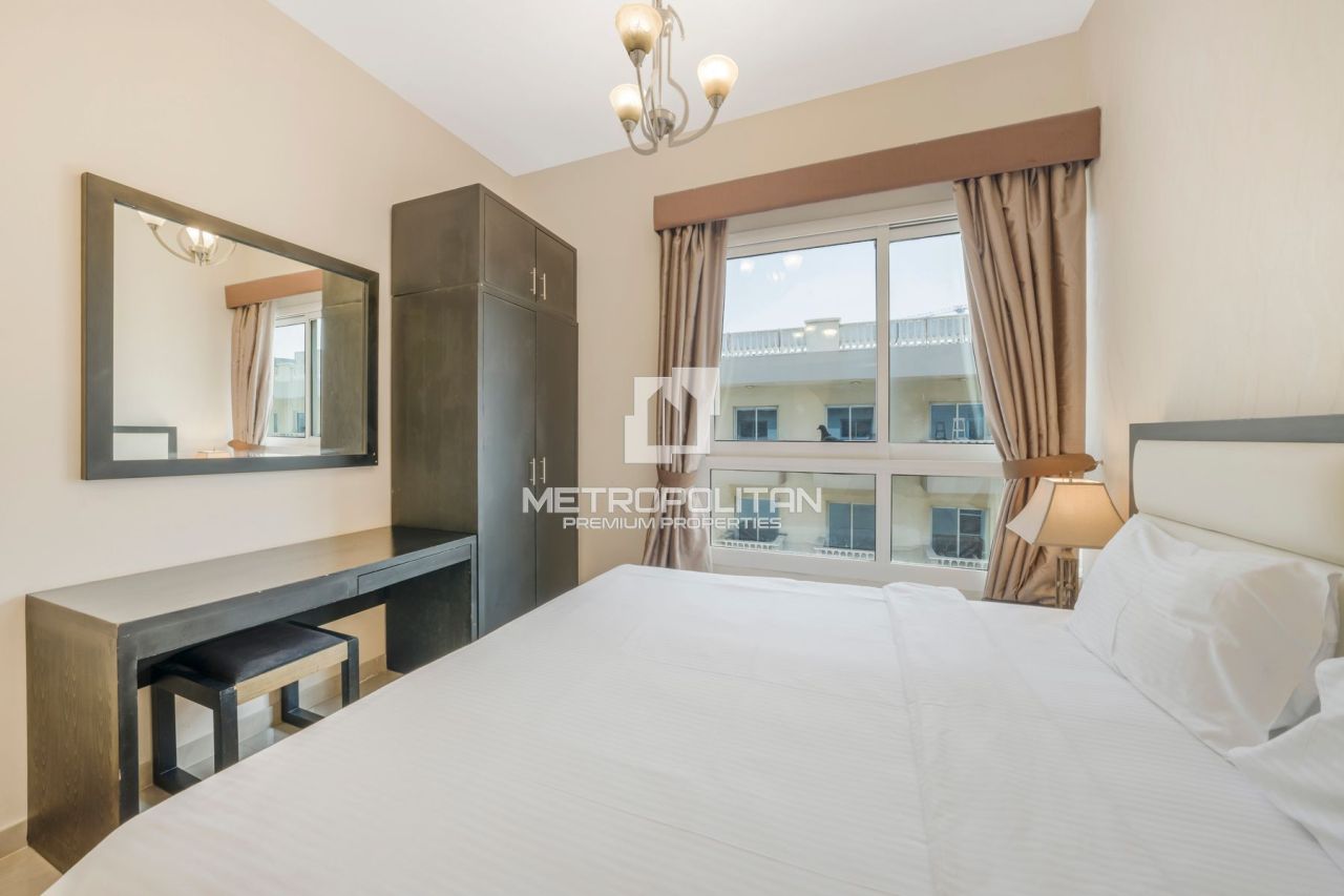 Apartment in Dubai, UAE, 32 m² - picture 8