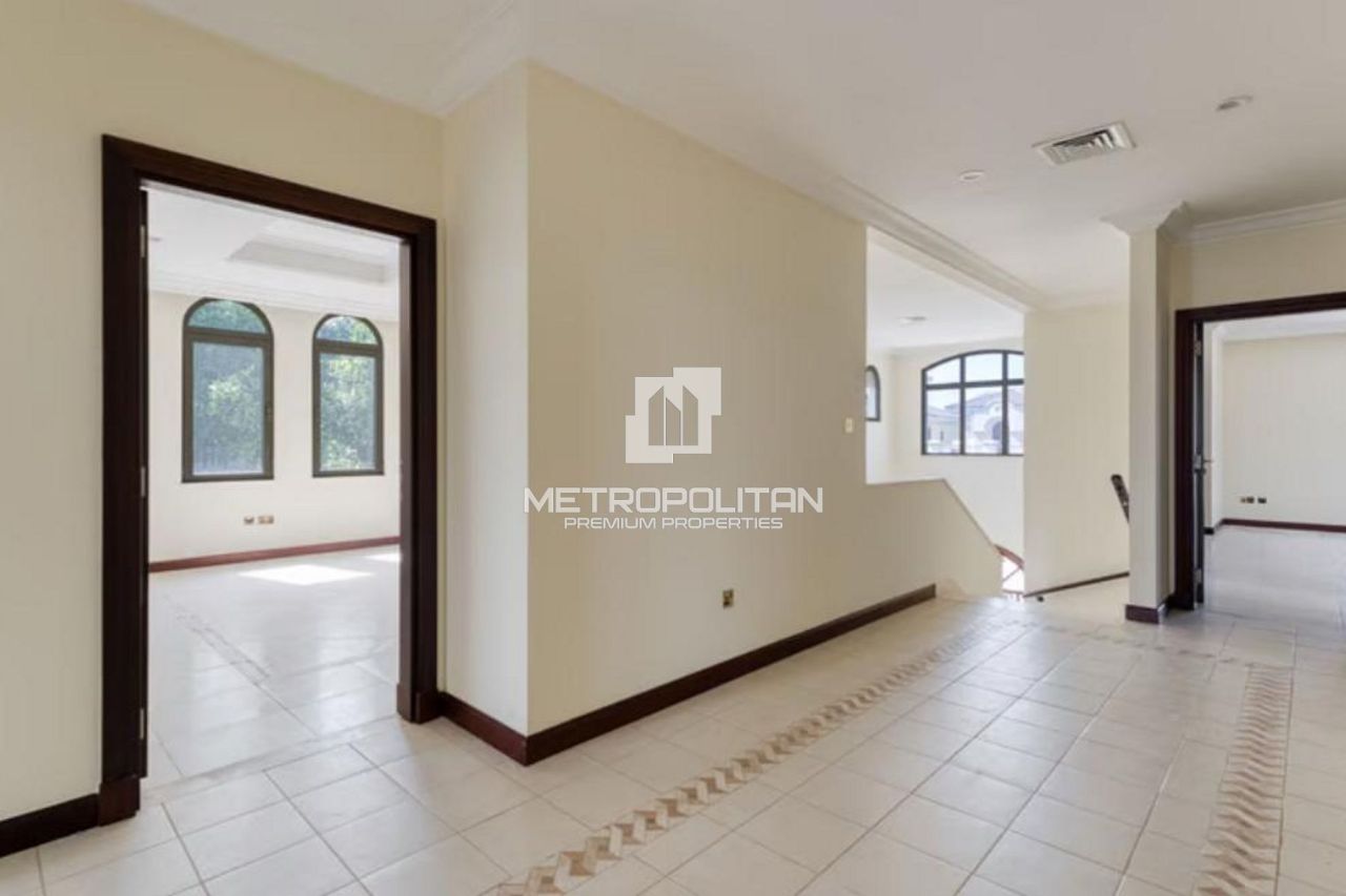 Villa in Dubai, UAE, 622 m² - picture 8