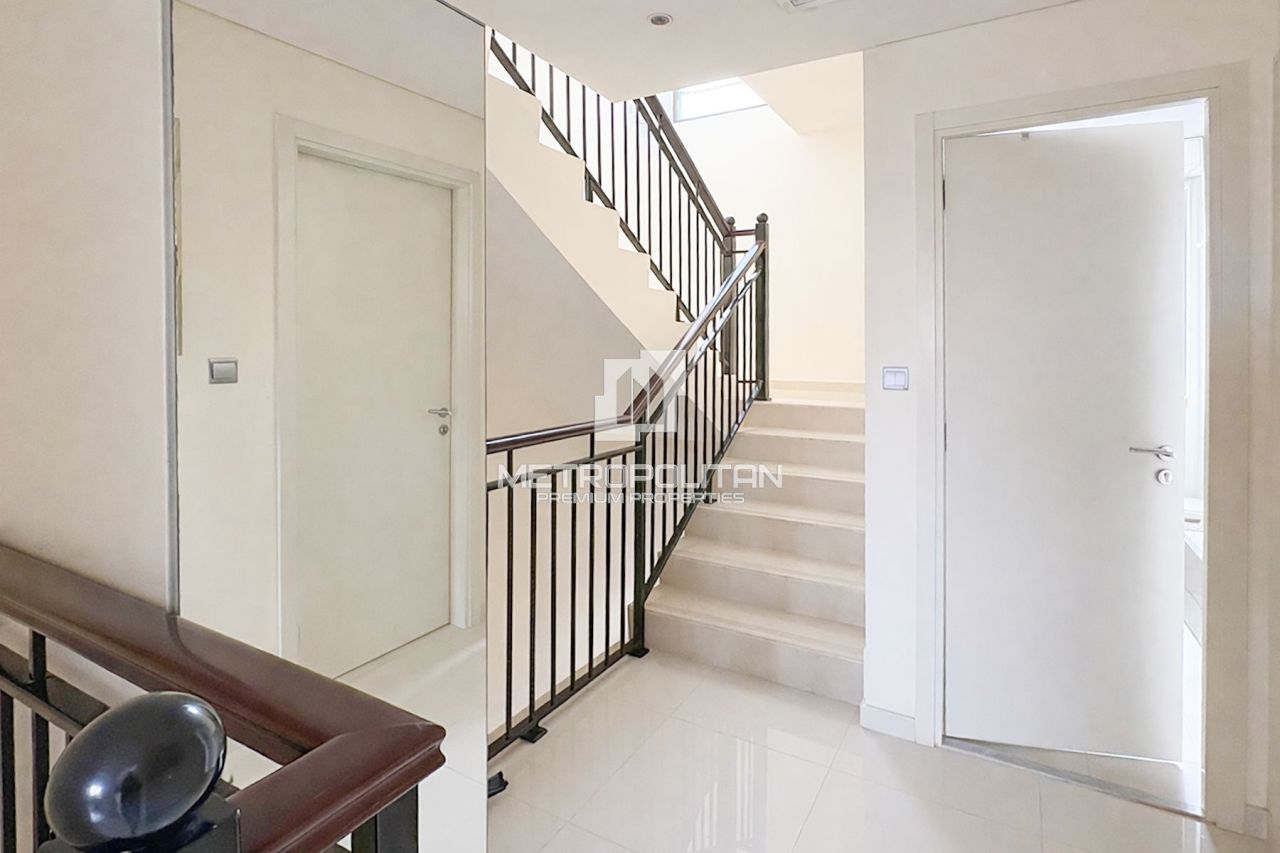 Maison urbaine à Dubaï, EAU, 234 m² - image 9