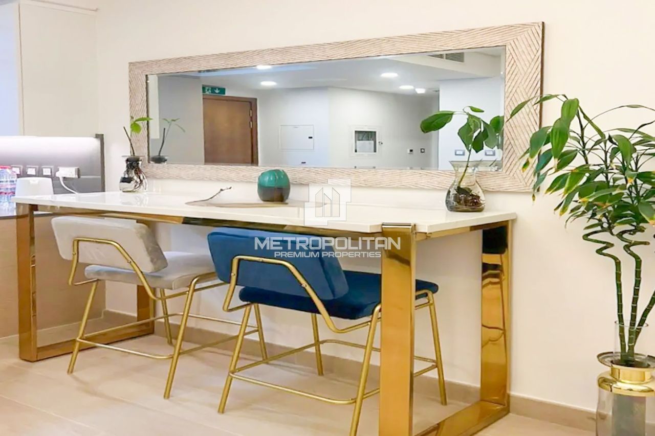 Apartment in Dubai, UAE, 89 m² - picture 10