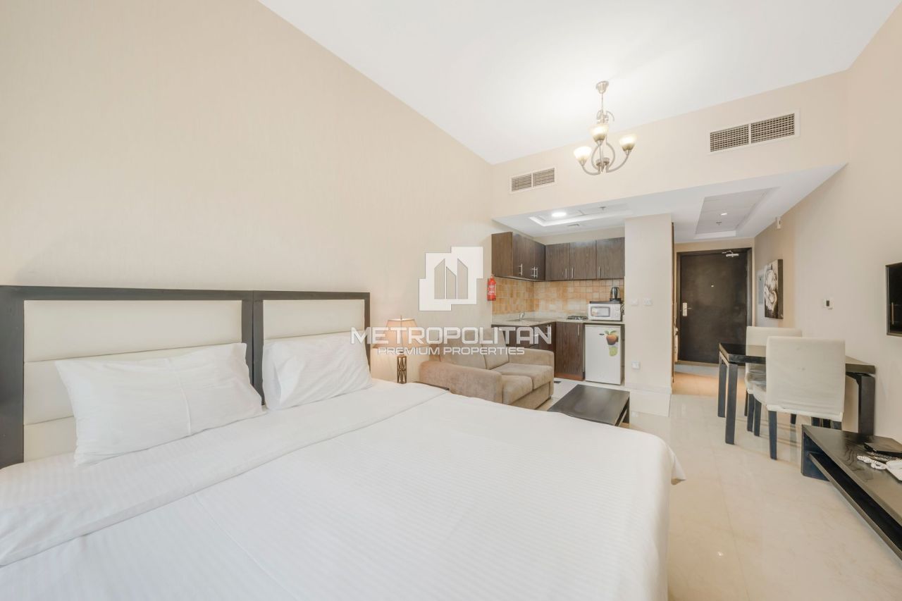 Apartment in Dubai, UAE, 32 m² - picture 10