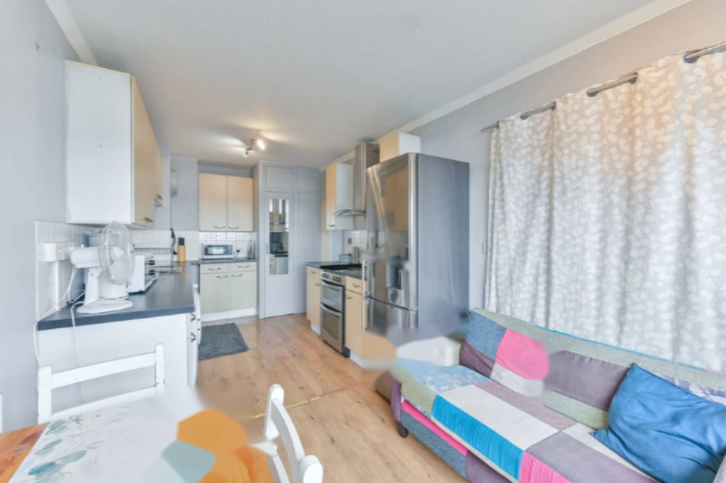 Flat in London, United Kingdom, 77 m² - picture 16