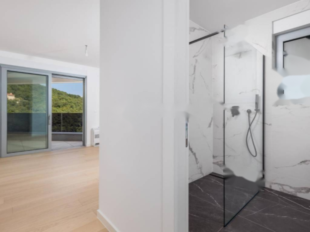 Piso en Opatija, Croacia, 261 m² - imagen 16