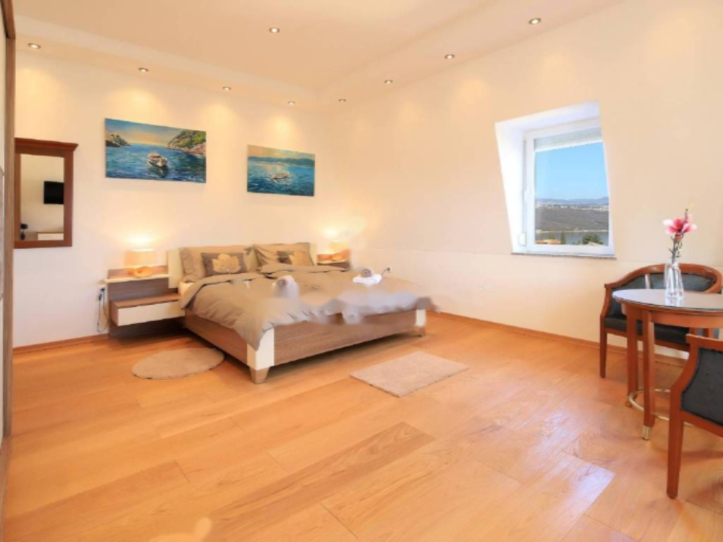 Flat in Opatija, Croatia, 170 m² - picture 17