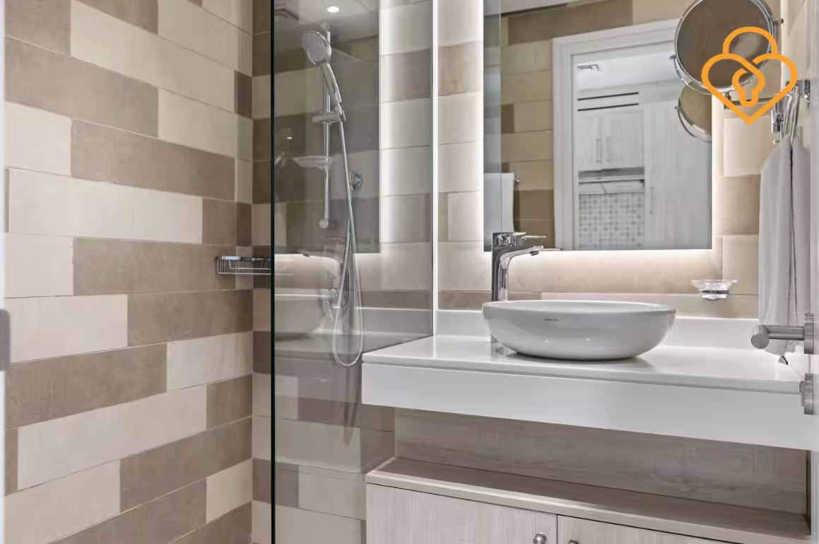 Flat in Dubai, UAE, 66.7 m² - picture 15