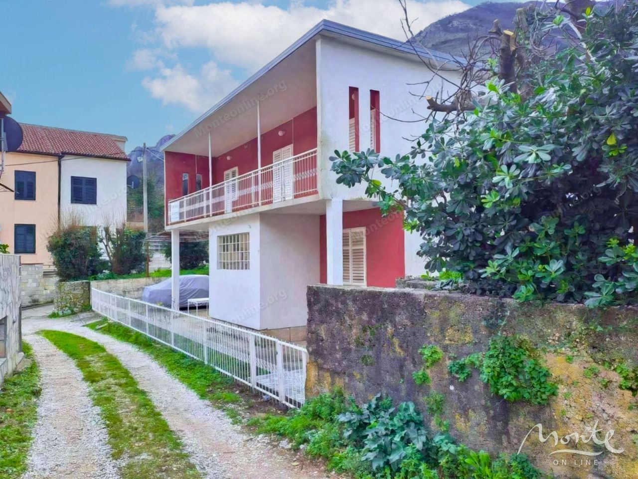 Villa a Perzagno, Montenegro, 150 m² - foto 1