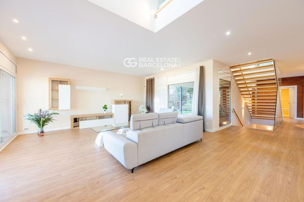 Haus in Barcelona, Spanien, 941 m² - Foto 3