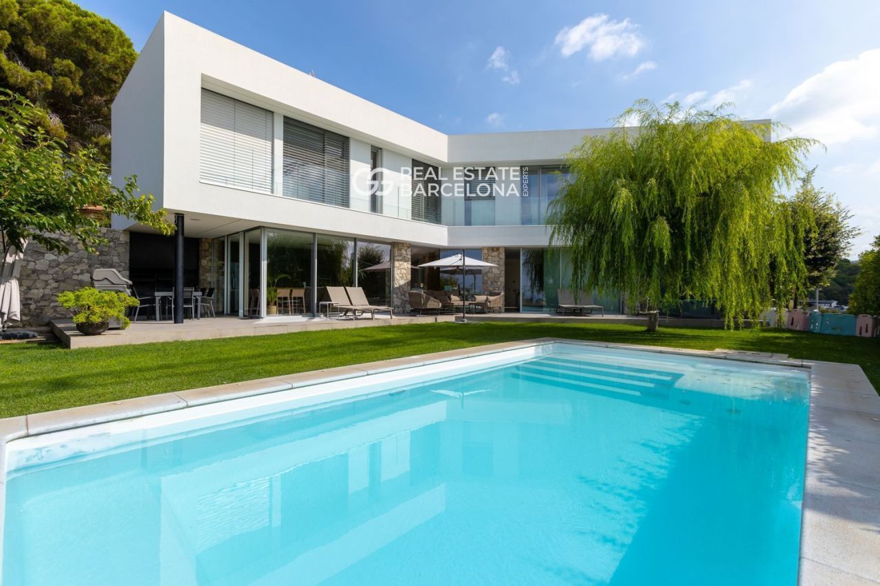 Casa en Barcelona, España, 500 m² - imagen 4