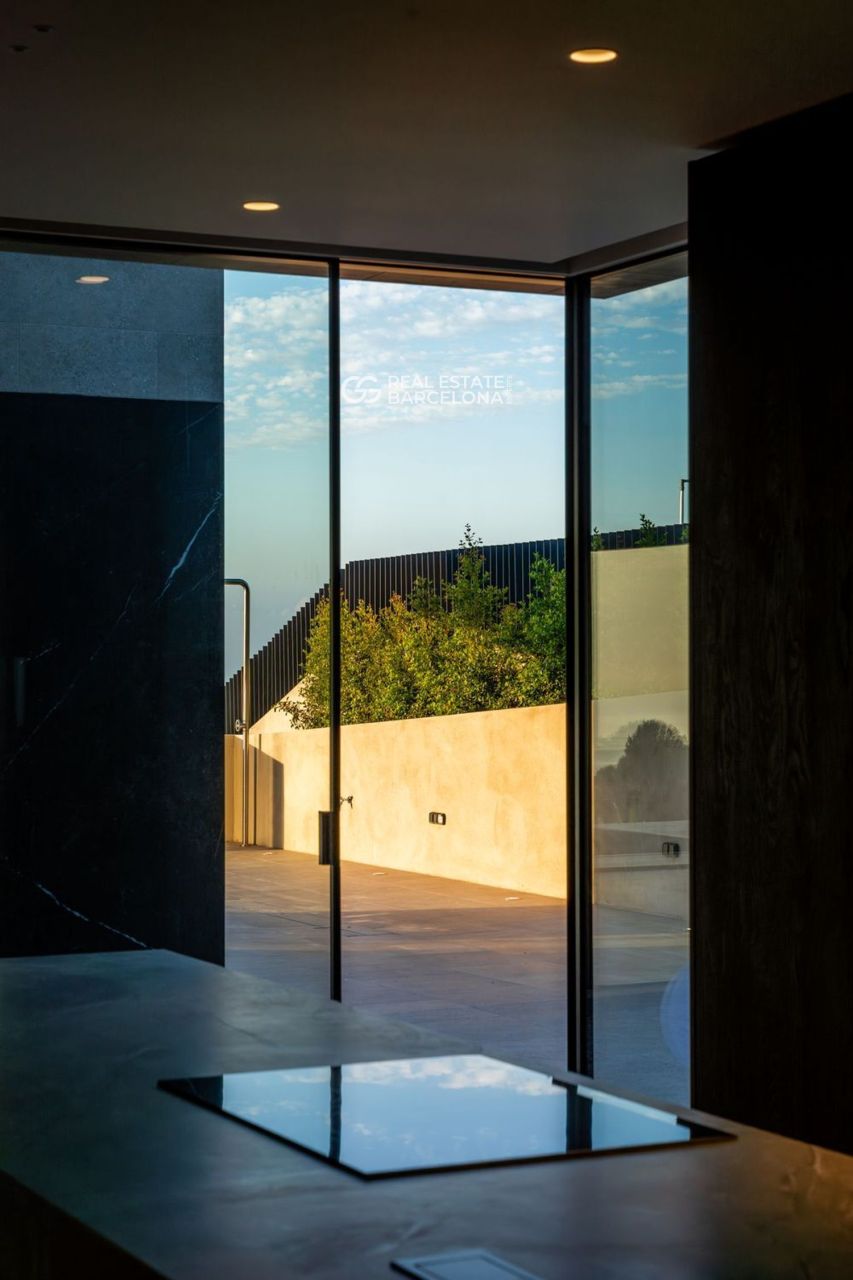 Casa en Barcelona, España, 594 m² - imagen 11