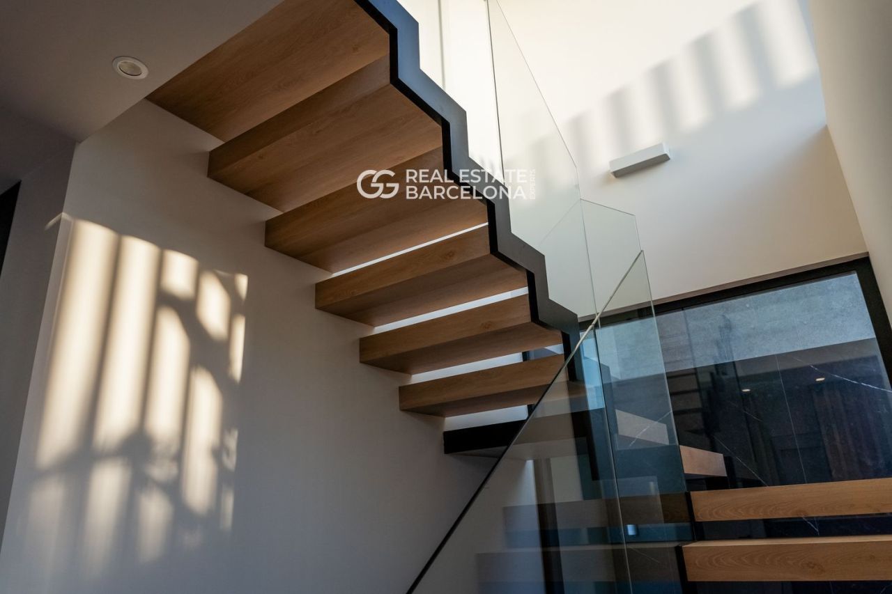 Casa en Barcelona, España, 594 m² - imagen 12