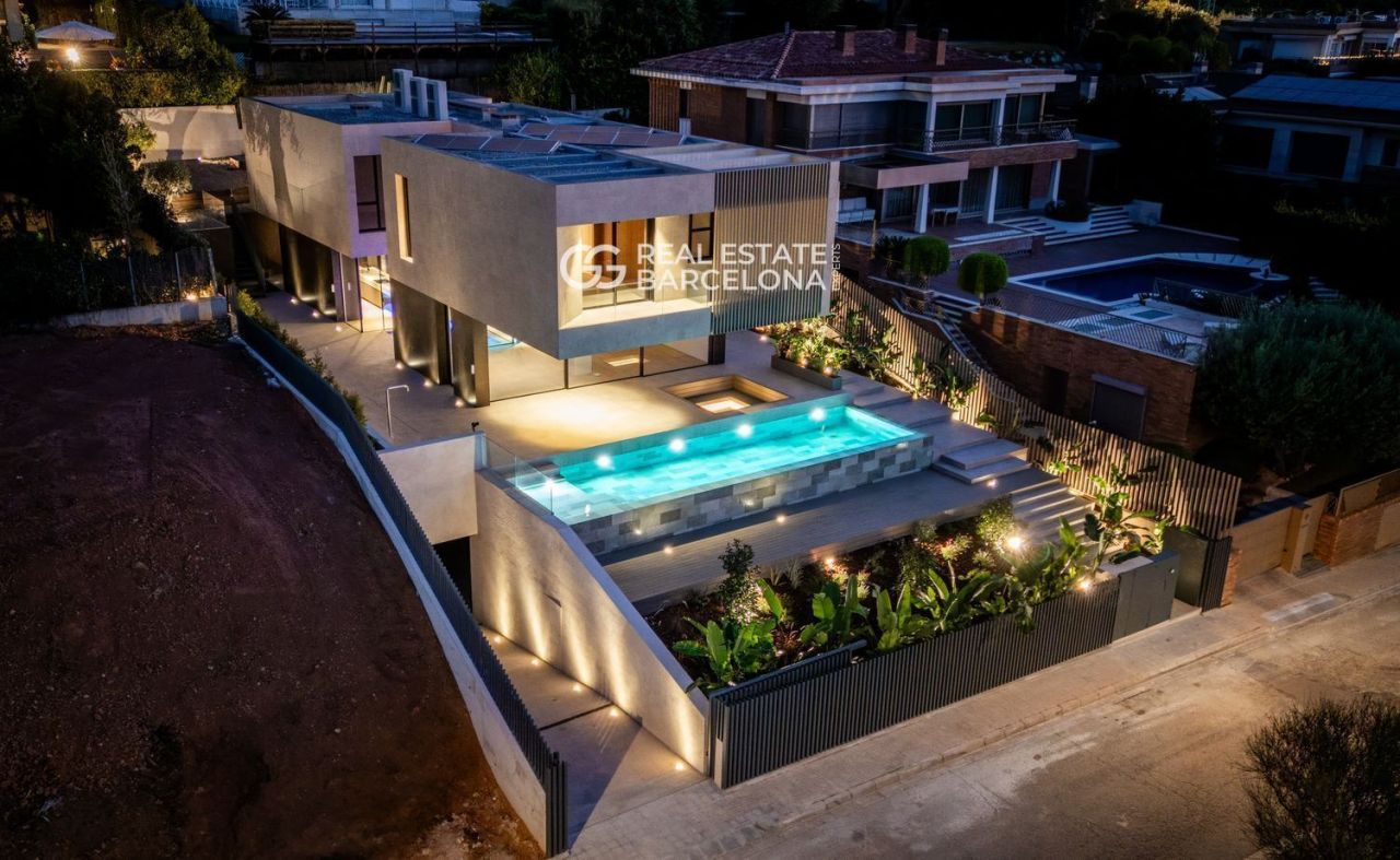 Casa en Barcelona, España, 594 m² - imagen 19