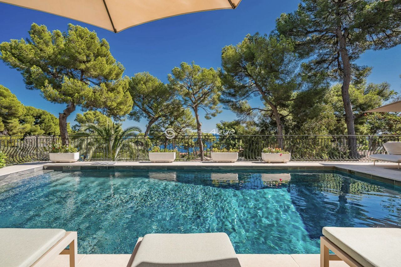 Villa in Antibes, Frankreich, 270 m² - Foto 1