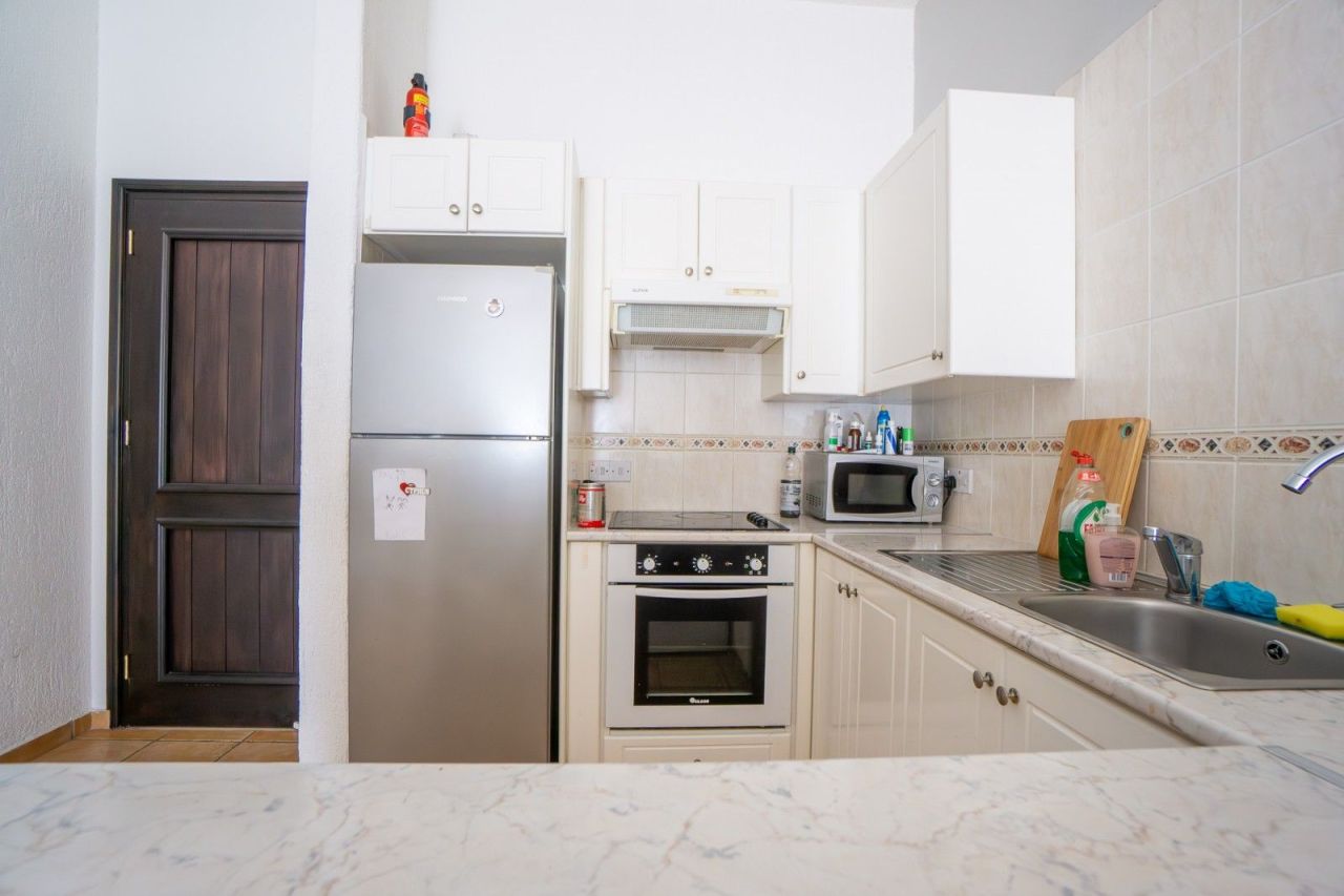 Apartment in Paphos, Cyprus, 74 m² - picture 2