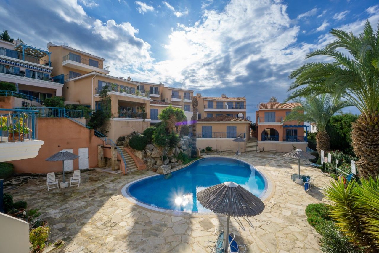 Apartment in Paphos, Cyprus, 74 m² - picture 4