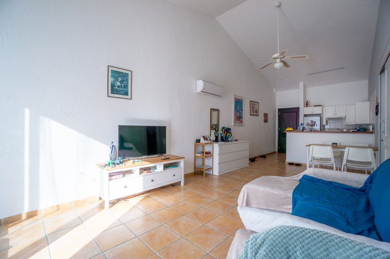 Apartment in Paphos, Cyprus, 74 m² - picture 9