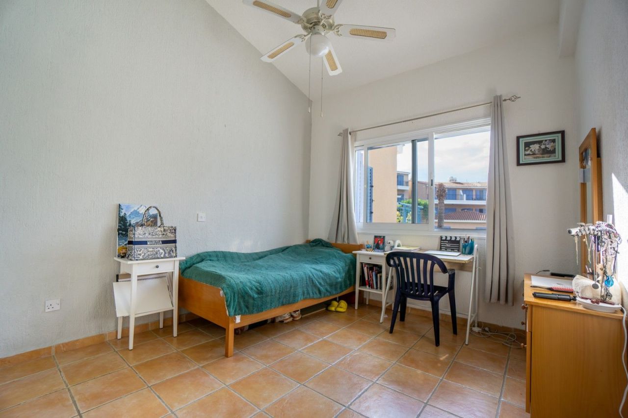 Apartment in Paphos, Cyprus, 74 m² - picture 13