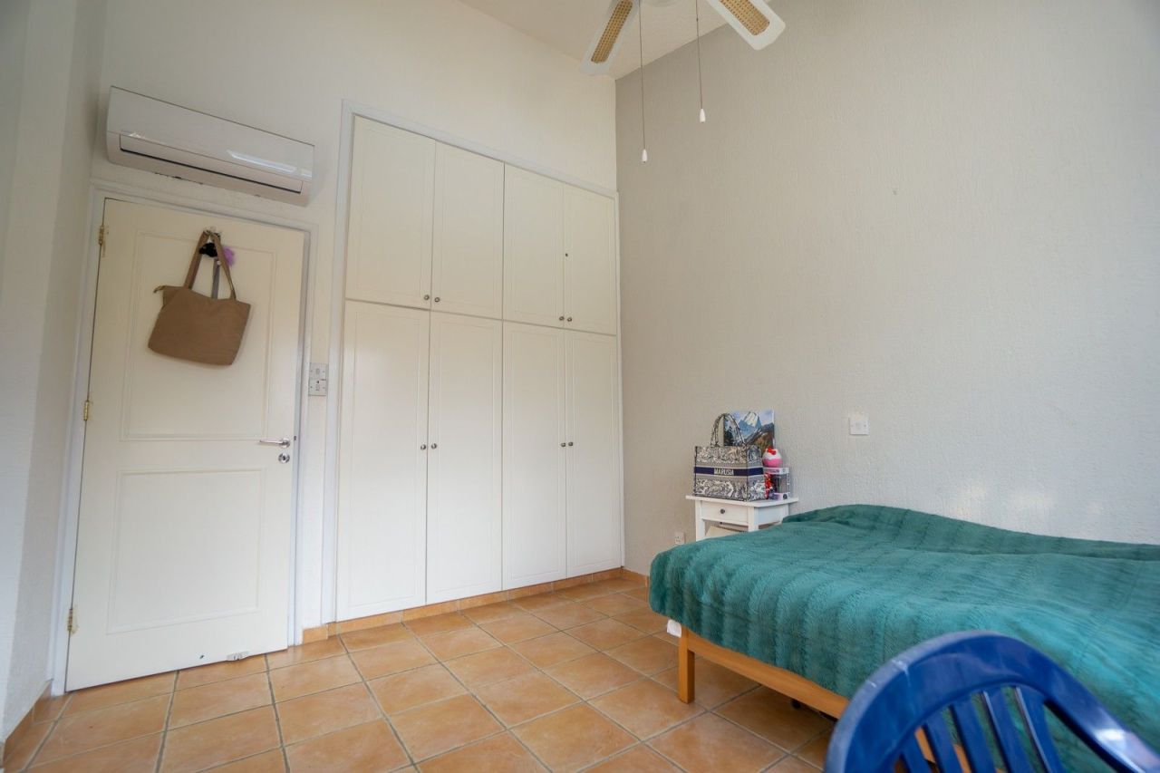 Apartment in Paphos, Cyprus, 74 m² - picture 14