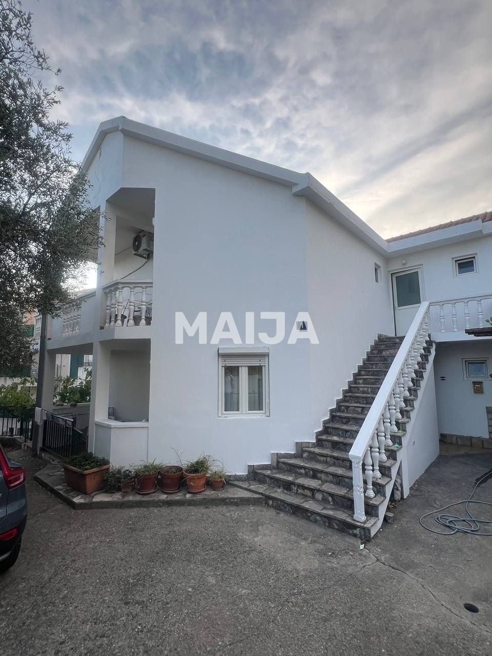 Haus in Petrovac, Montenegro, 404 m² - Foto 1