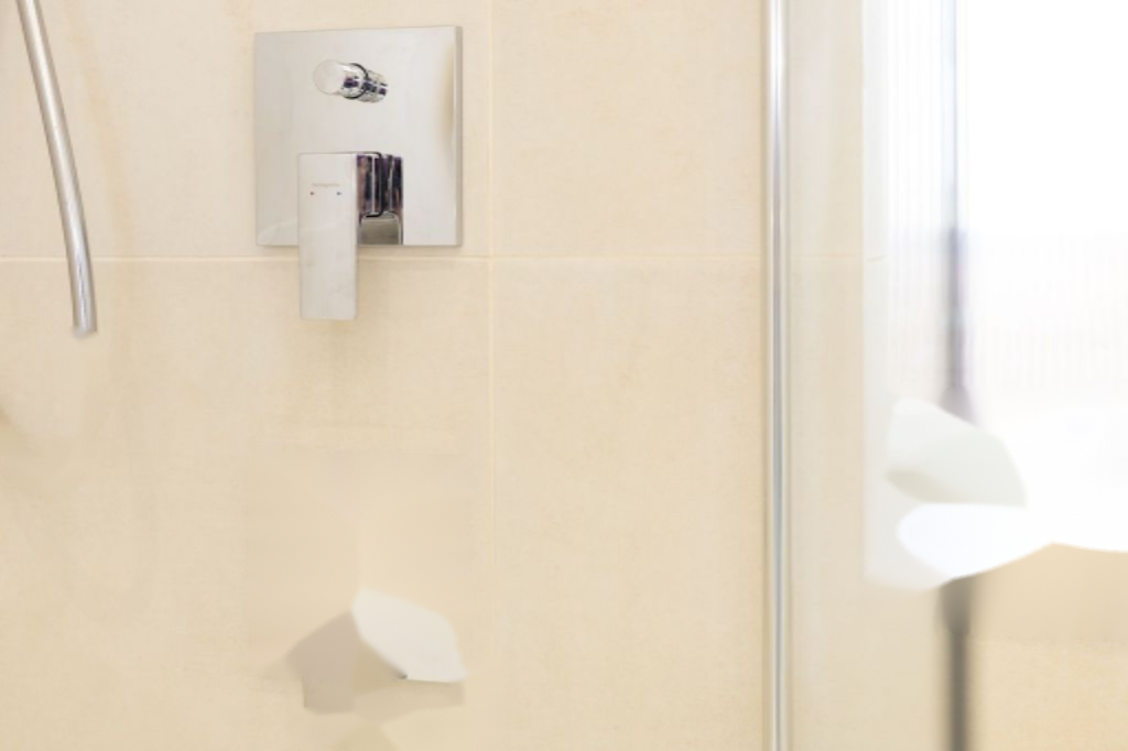 Flat in London, United Kingdom, 58 m² - picture 1