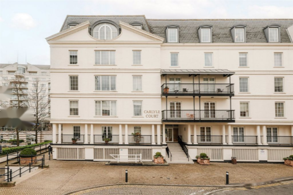 Flat in London, United Kingdom, 231 m² - picture 1