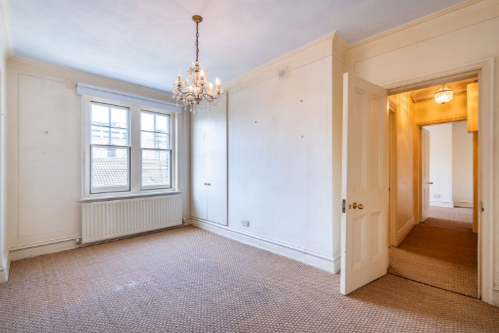 Flat in London, United Kingdom, 42 m² - picture 2