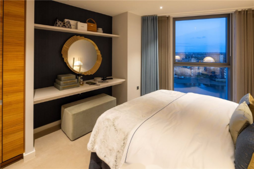 Flat in London, United Kingdom, 208 m² - picture 2