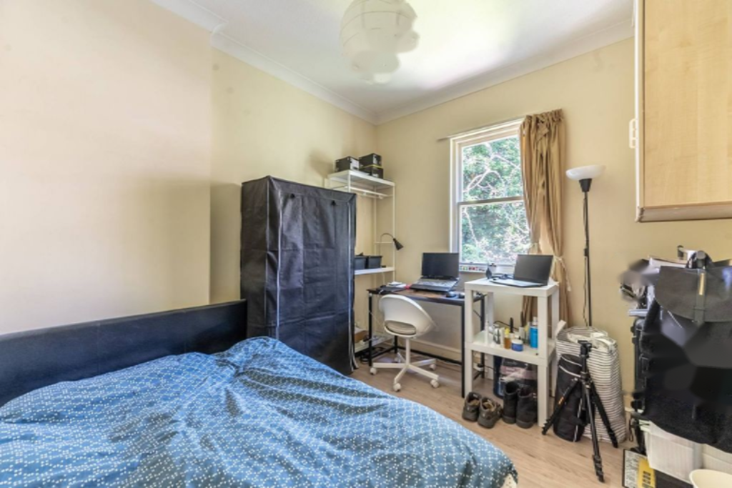 Flat in London, United Kingdom, 50 m² - picture 2