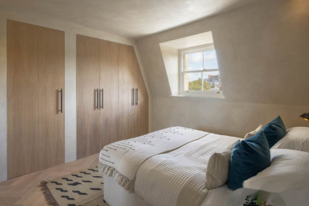 Flat in London, United Kingdom, 125 m² - picture 2