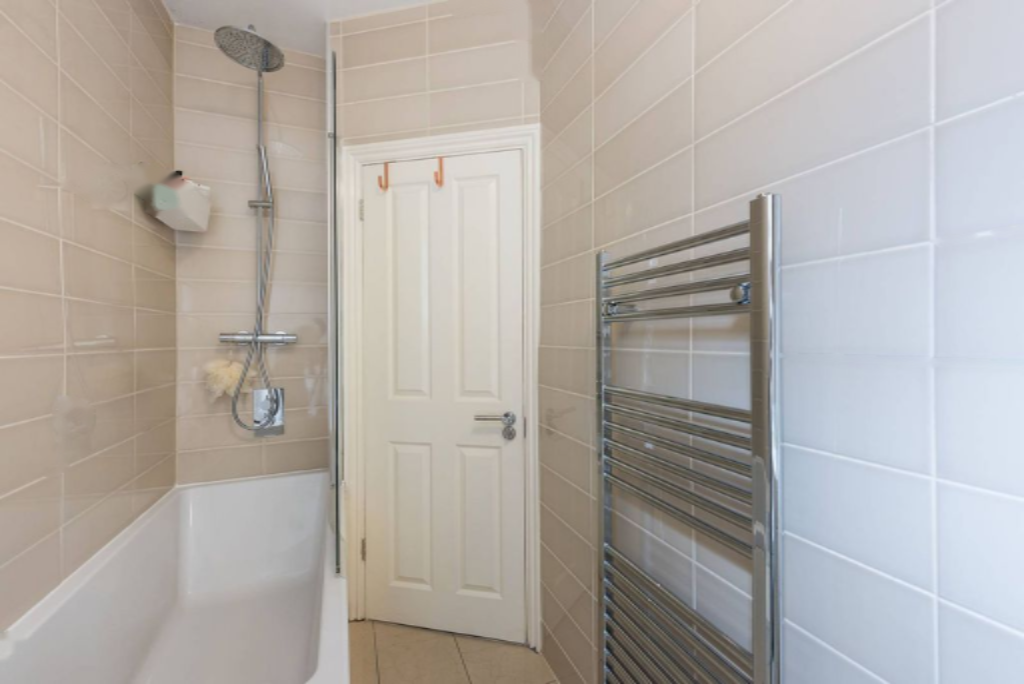 Flat in London, United Kingdom, 25 m² - picture 2