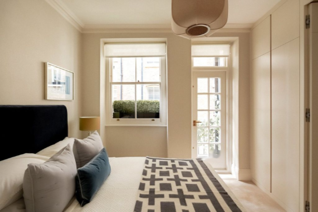 Flat in London, United Kingdom, 174 m² - picture 4