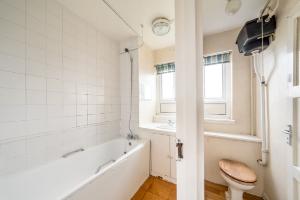 Flat in London, United Kingdom, 63 m² - picture 4