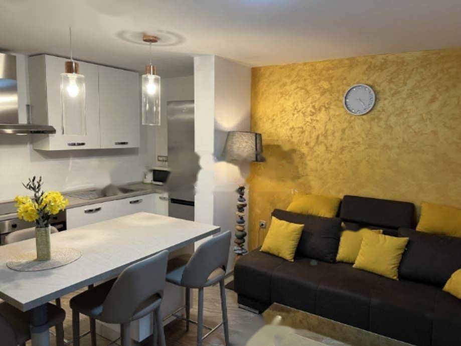 Flat in Opatija, Croatia, 39 m² - picture 4