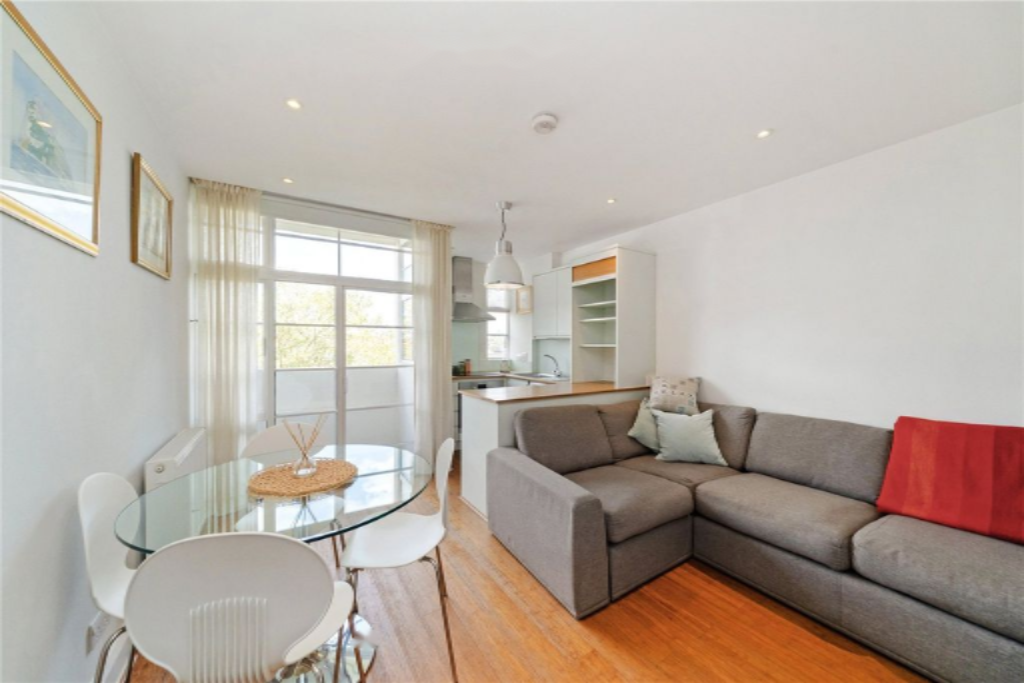 Flat in London, United Kingdom, 32 m² - picture 5