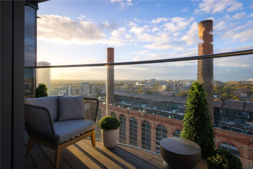 Flat in London, United Kingdom, 208 m² - picture 5