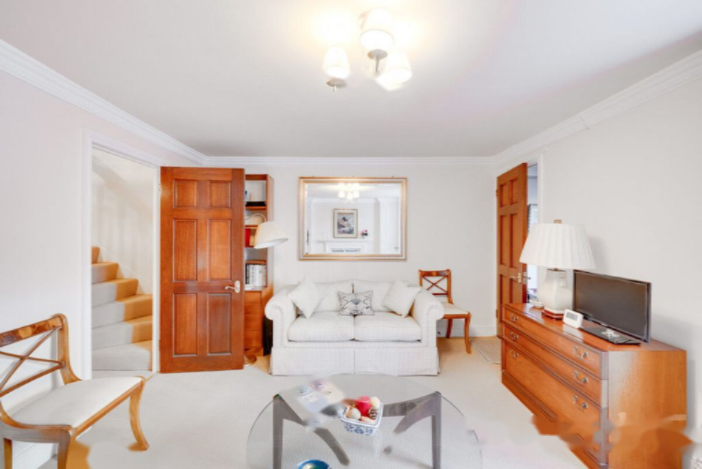 Flat in London, United Kingdom, 130 m² - picture 6