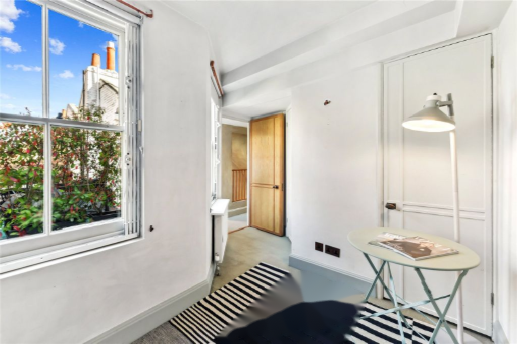 Flat in London, United Kingdom, 113 m² - picture 7