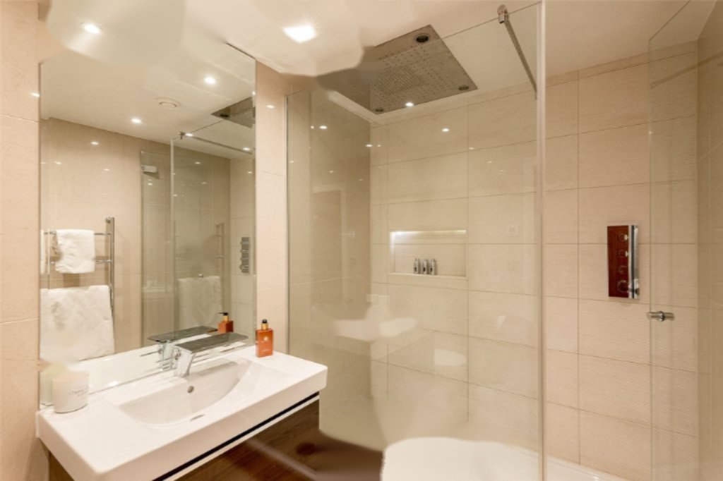 Flat in London, United Kingdom, 231 m² - picture 7