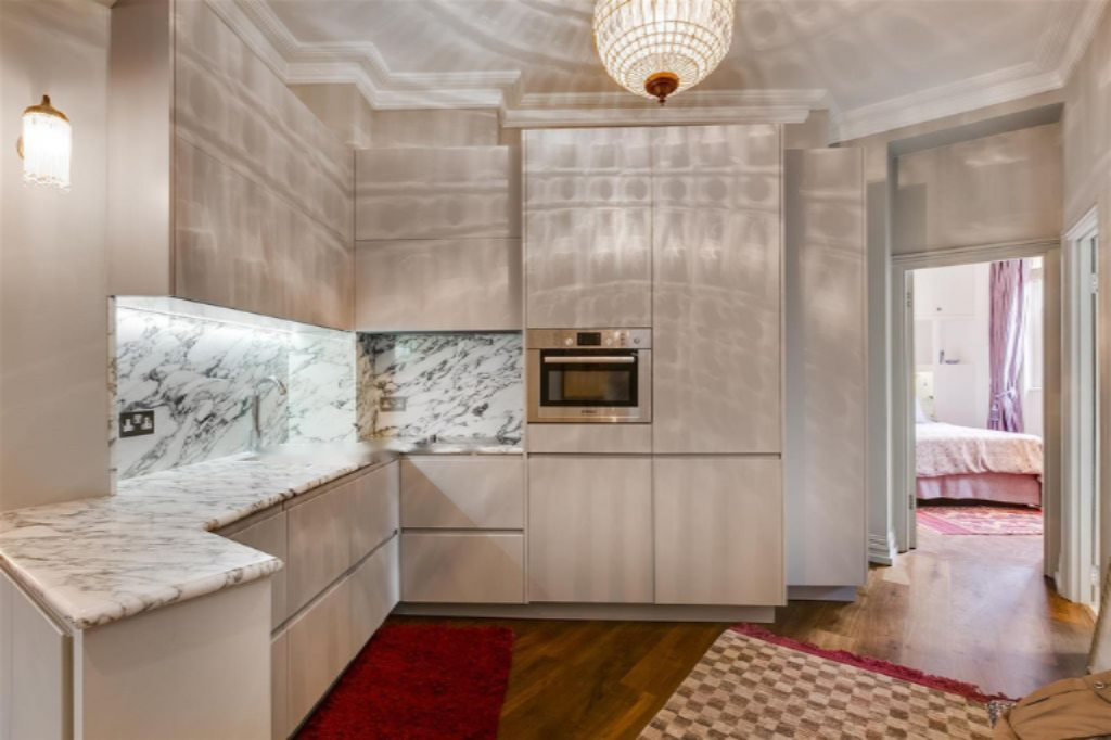 Flat in London, United Kingdom, 80 m² - picture 7