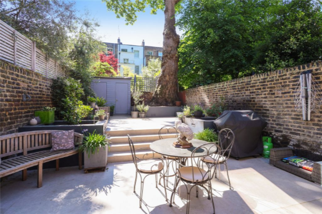 Flat in London, United Kingdom, 105 m² - picture 8