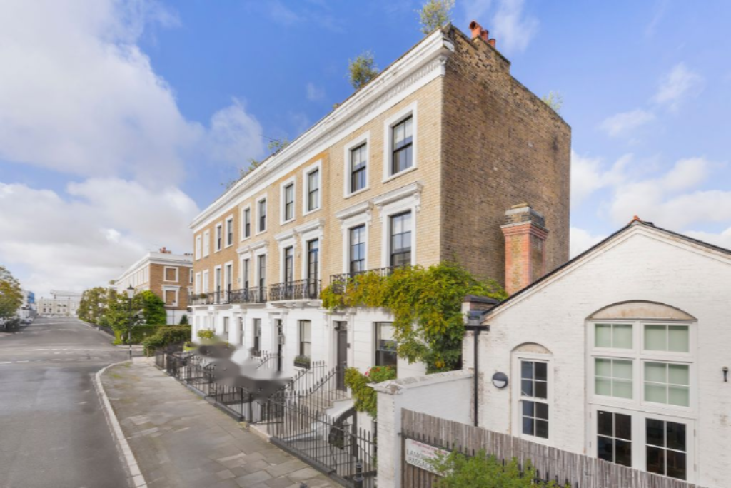 Flat in London, United Kingdom, 208 m² - picture 8