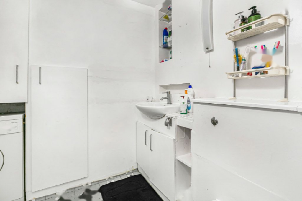 Flat in London, United Kingdom, 79 m² - picture 8