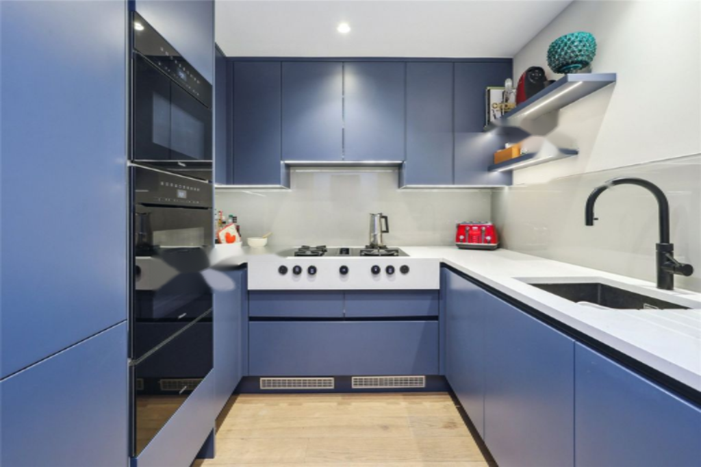 Flat in London, United Kingdom, 105 m² - picture 9