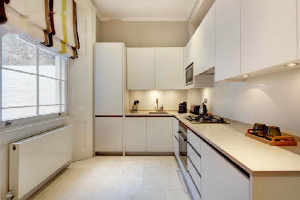 Flat in London, United Kingdom, 119 m² - picture 9