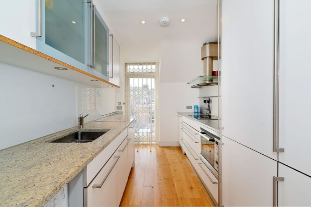 Flat in London, United Kingdom, 64 m² - picture 10